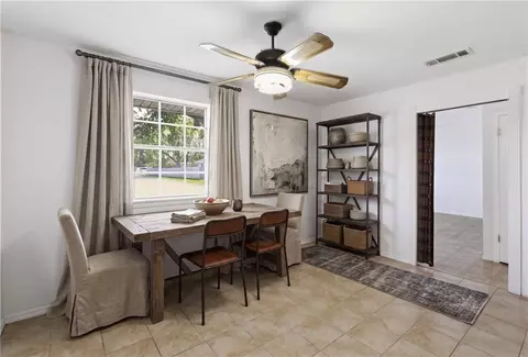 Dining - 2220 34th St, Kenner, LA 70065 photo 1 of 1
