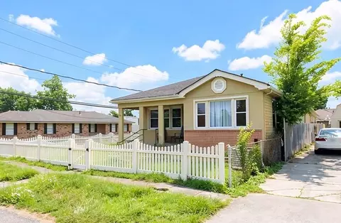 3325 Jackson Blvd, Chalmette, LA 70043