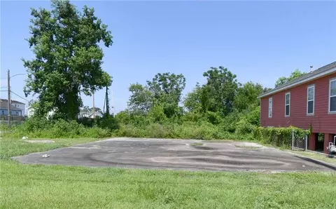 2600 Gallier St, New Orleans, LA 70117