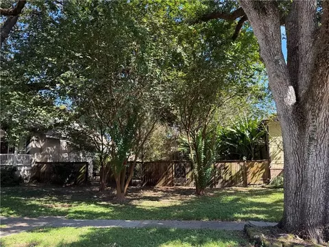 6885 Wuerpel St, New Orleans, LA 70124