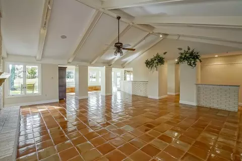 Living - 8 Cathy Dr, Luling, LA 70070 photo 1 of 5