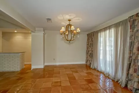 Dining - 8 Cathy Dr, Luling, LA 70070 photo 1 of 2