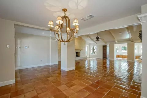 Dining - 8 Cathy Dr, Luling, LA 70070 photo 2 of 2