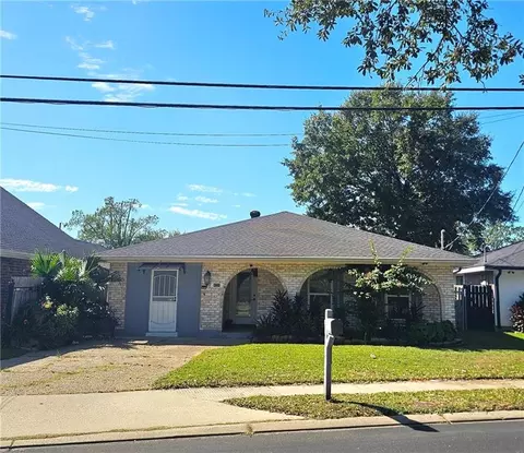 4204 Transcontinental Dr, Metairie, LA 70006