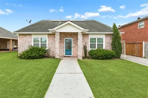 4662 Perrault Walk, New Orleans, LA 70127