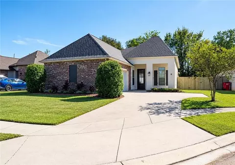 39345 Waycross Ave, Prairieville, LA 70769
