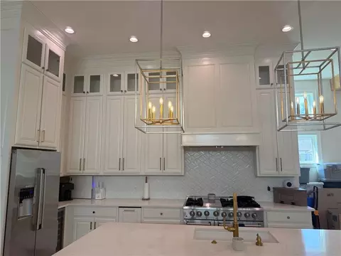 Kitchen - 1012 Ox Bow Ct, Covington, LA 70433 photo 4 of 5