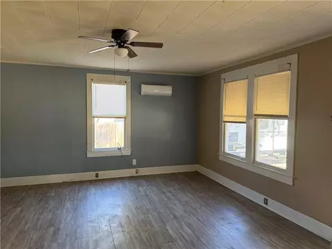 Living - 408 Pershing Ave, Bunkie, LA 71322 photo 5 of 10