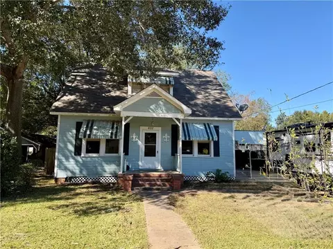 Exterior - 408 Pershing Ave, Bunkie, LA 71322 photo 4 of 6