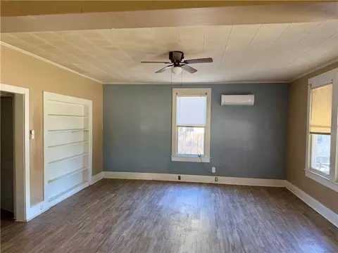 Living - 408 Pershing Ave, Bunkie, LA 71322 photo 6 of 10