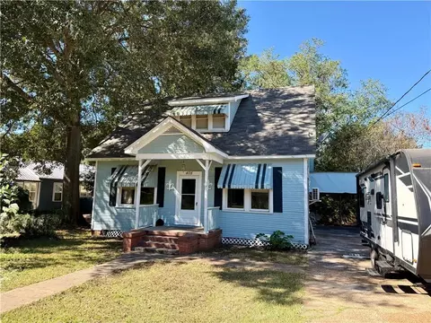 Exterior - 408 Pershing Ave, Bunkie, LA 71322 photo 2 of 6