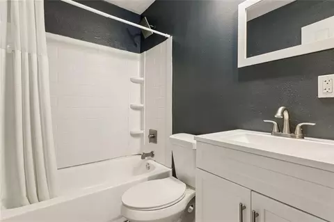 Bath - 357 Capitol Dr, Avondale, LA 70094 photo 2 of 2