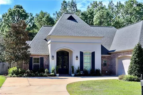 525 Bedico Pkwy, Madisonville, LA 70447