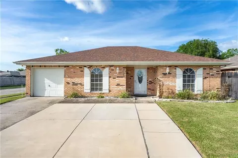5125 Lee Pl, Marrero, LA 70072