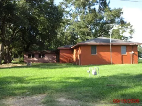 630 Hwy 1188, Hessmer, LA 71341