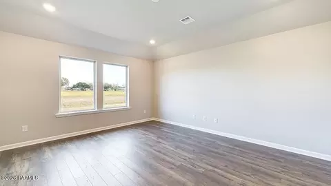 Living - 178 Colett Dr, Sunset, LA 70584 photo 2 of 5