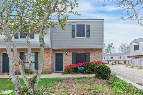 100 Winchester Dr #201, Lafayette, LA 70506