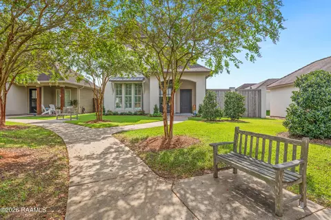 406 Waterview Rd, Youngsville, LA 70592