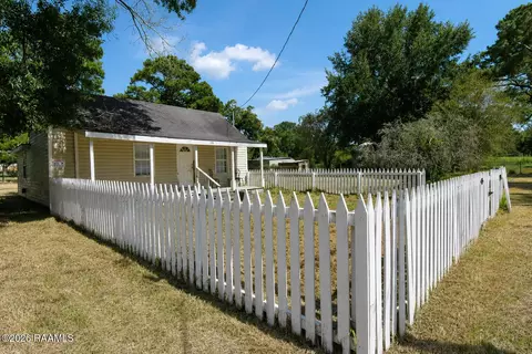 156 Oak Rd, Church Point, LA 70525