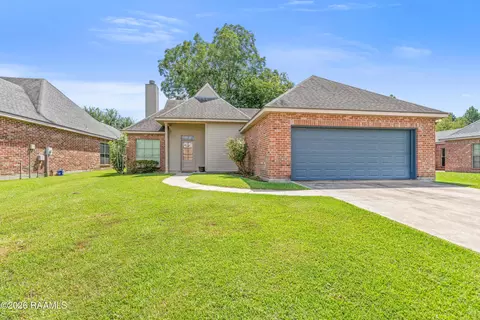 403 Black Water River Dr, Lafayette, LA 70508