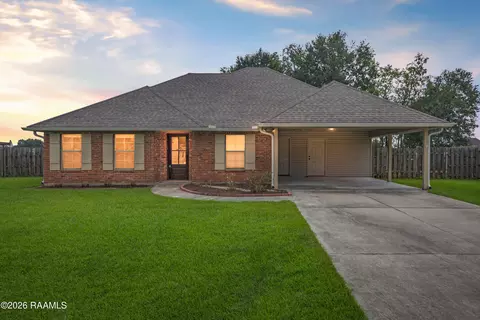 125 Ridge Run Ln, Carencro, LA 70520