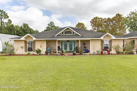 15113 Clairville Dr, Abbeville, LA 70510