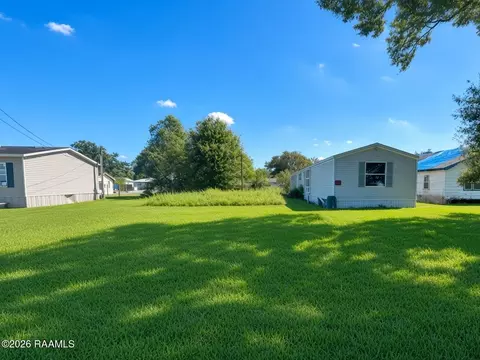 704 Rimmer Ave, Rayne, LA 70578
