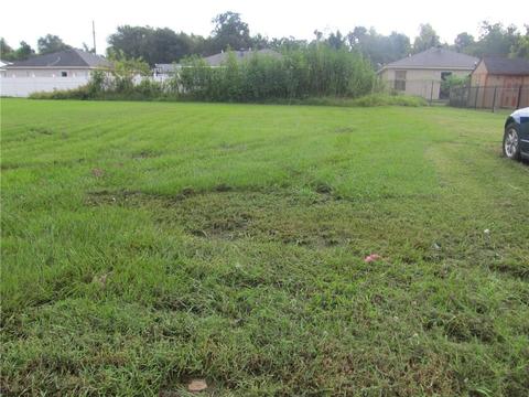 Bennett Street, New Orleans, LA 70131