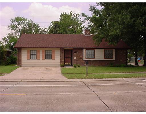 4028 Post Dr, Harvey, LA 70058 photo 1