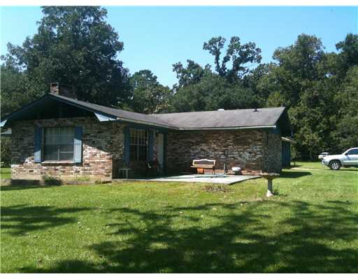 20475 Fairway Dr, Springfield, LA 70462 photo 1