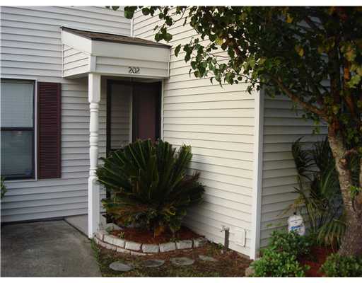 202 Putters Ln, Slidell, LA 70460 photo 1