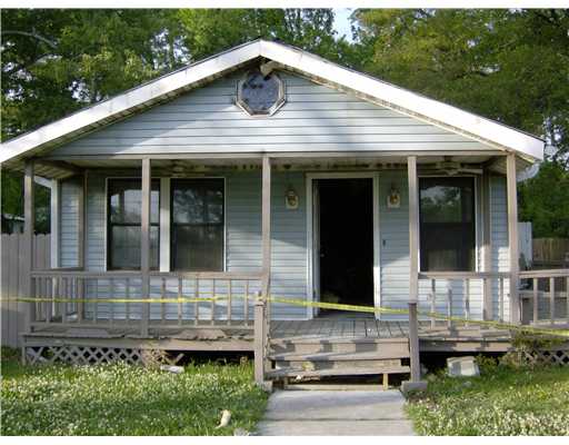 2425 Orleans St, Mandeville, LA 70448 photo 1