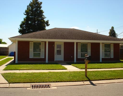 404 E Girod St, Chalmette, LA 70043 photo 1