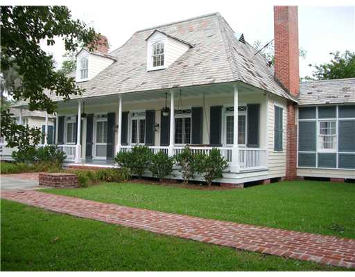 100 Doby Dr, Mandeville, LA 70448 photo 1