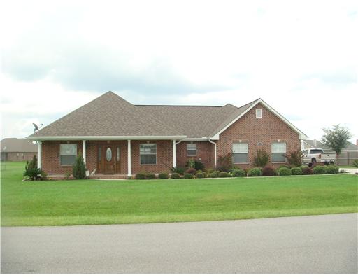36 Apache Dr, Picayune, MS 39466 photo 1