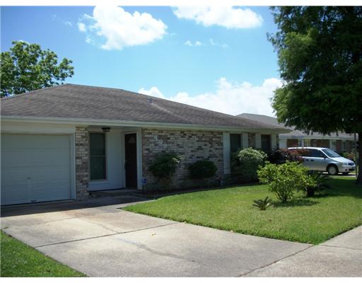 409 Bertolino Dr, Kenner, LA 70065 photo 1