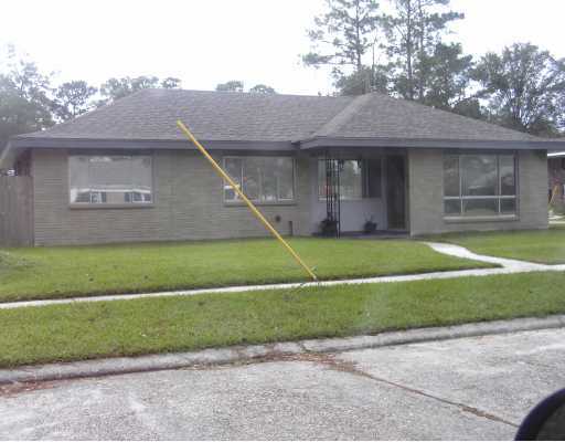 1594 Queens Dr, Slidell, LA 70458 photo 1
