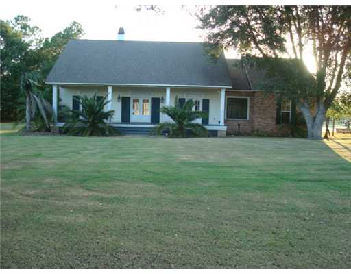 13221 Lake Bend Dr, Covington, LA 70435 photo 1