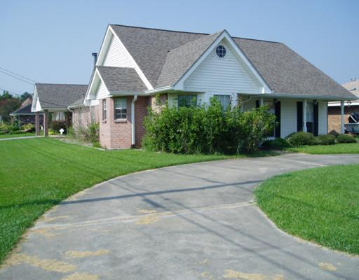 901 Fern St, Luling, LA 70070 photo 1