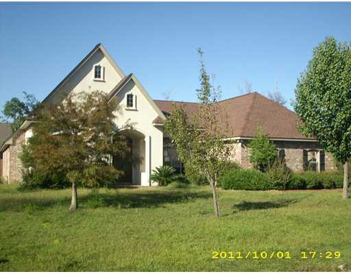 354 Red Maple Dr, Mandeville, LA 70448 photo 1