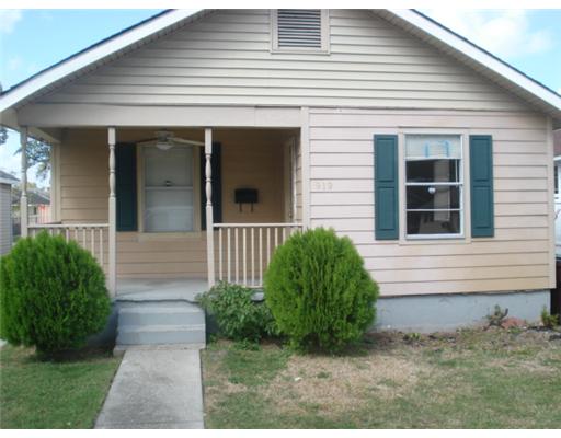 919 Compromise St, Kenner, LA 70062 photo 1