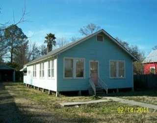328 Lamarque St, Mandeville, LA 70448 photo 1