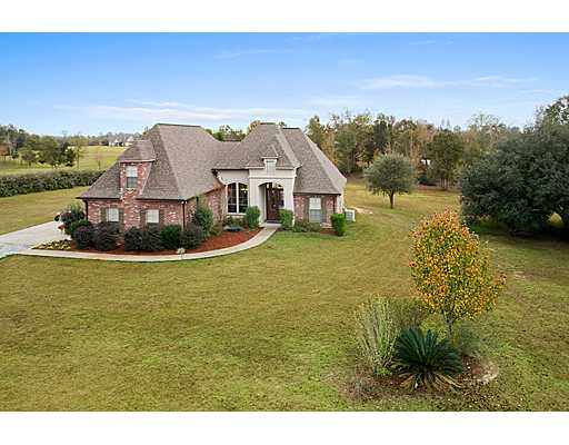 325 Highland Crest Dr, Covington, LA 70435 photo 1