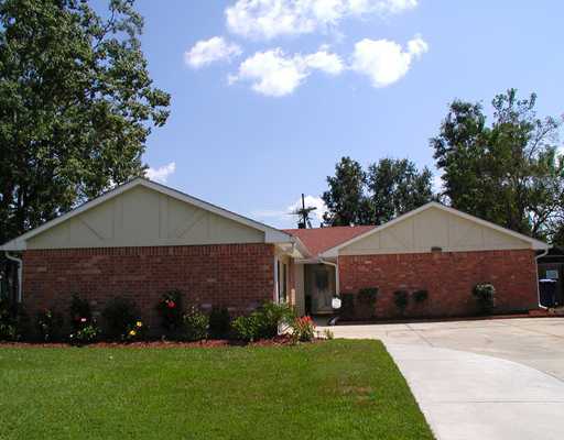 113 Dixie Cr, Slidell, LA 70458 photo 1