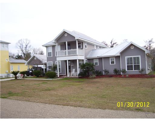 17033 Peace Pt, Springfield, LA 70462 photo 1