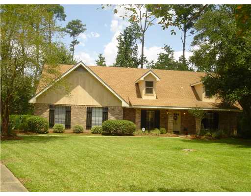 208 E Durham Dr, Slidell, LA 70461 photo 1