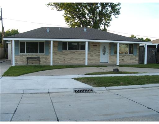 2320 Edgar Dr, Violet, LA 70092 photo 1