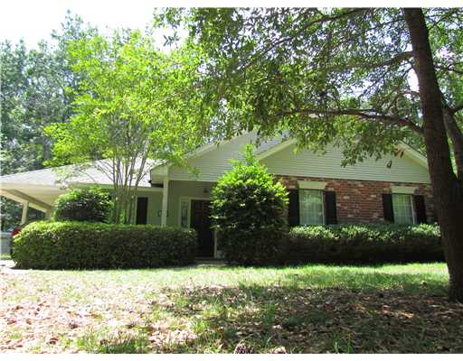 210 Deval Dr, Mandeville, LA 70471 photo 1