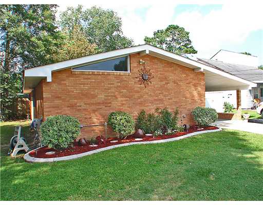 335 Courville Dr, Luling, LA 70070 photo 1
