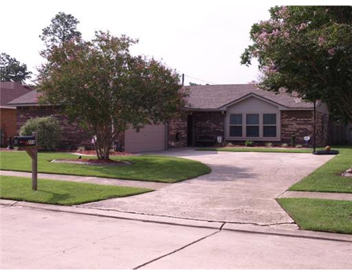 211 Meredith Dr, Slidell, LA 70458 photo 1